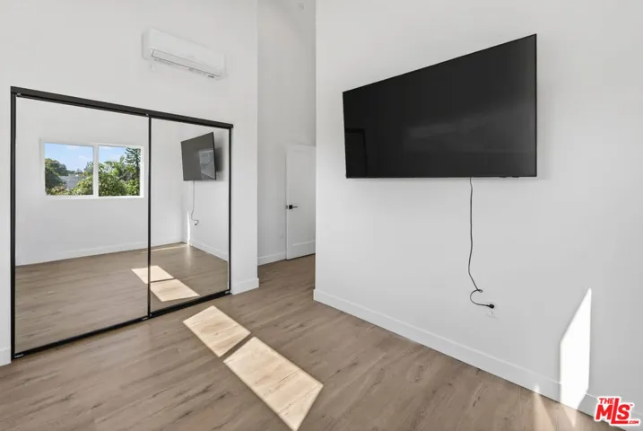 678 E 45th Street, Los Angeles, California 90011