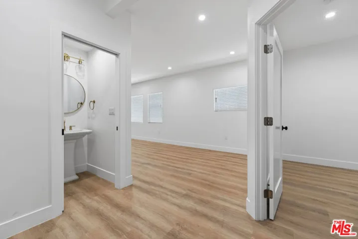 678 E 45th Street, Los Angeles, California 90011