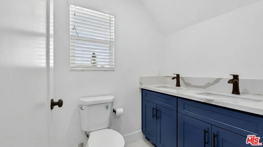 678 E 45th Street, Los Angeles, California 90011