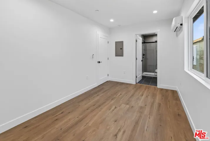 678 E 45th Street, Los Angeles, California 90011