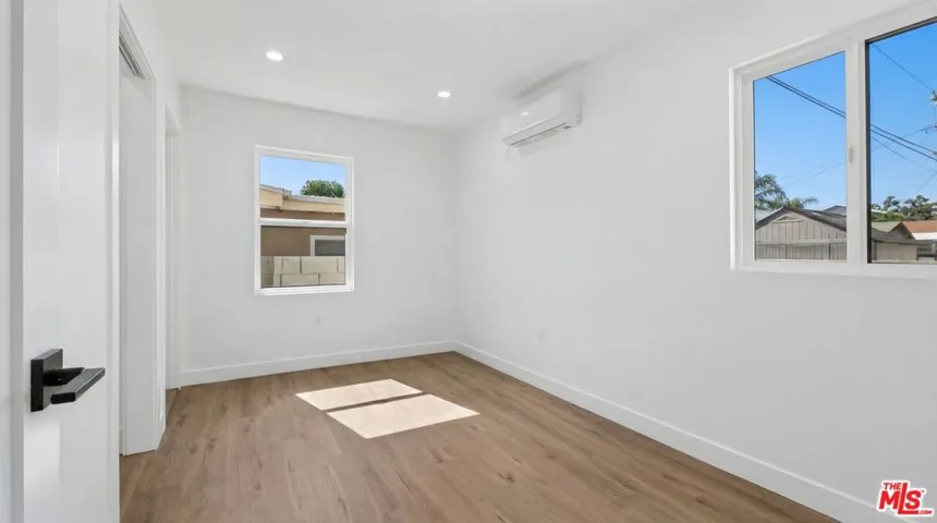 678 E 45th Street, Los Angeles, California 90011