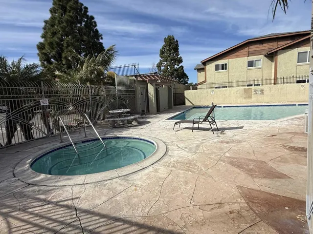 502 Calle Montecito 18, Oceanside, California 92057