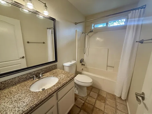 502 Calle Montecito 18, Oceanside, California 92057