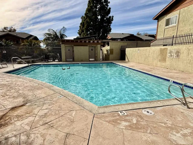 502 Calle Montecito 18, Oceanside, California 92057