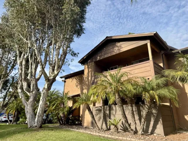 502 Calle Montecito 18, Oceanside, California 92057
