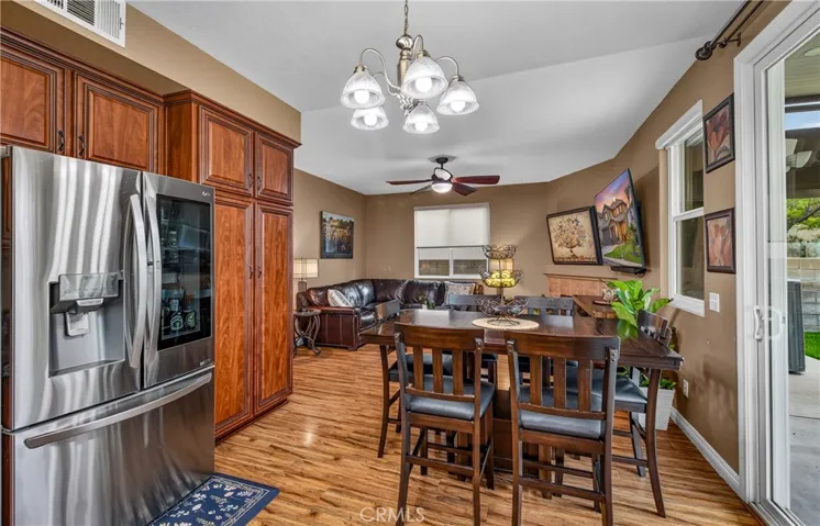 Dining area to family room