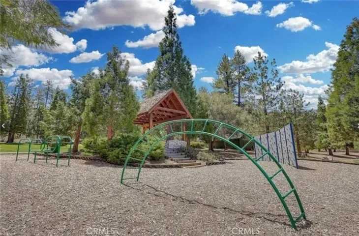 16505 Oakwood Way, Pine Mountain Club, California 93222