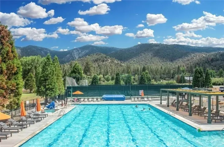 16505 Oakwood Way, Pine Mountain Club, California 93222