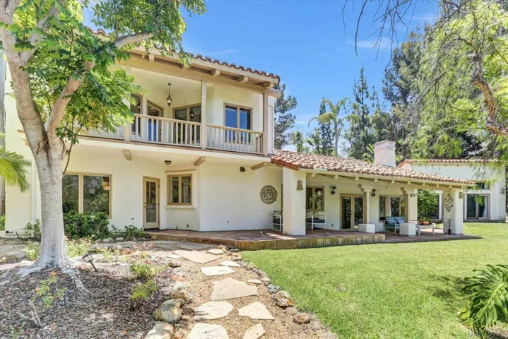 16722 Via Lago Azul, Rancho Santa Fe, California 92067
