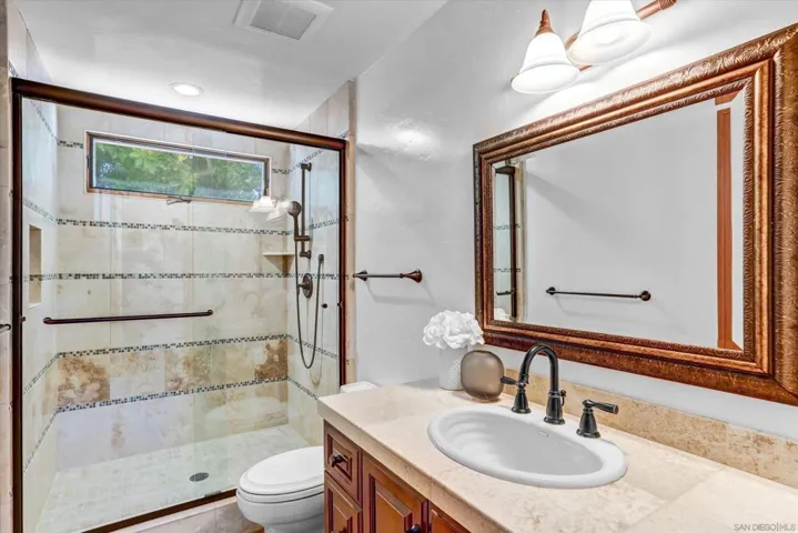 16722 Via Lago Azul, Rancho Santa Fe, California 92067