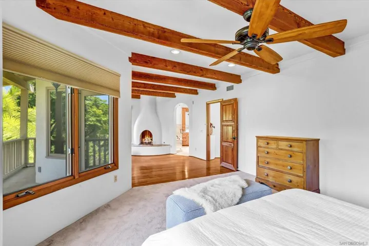 16722 Via Lago Azul, Rancho Santa Fe, California 92067