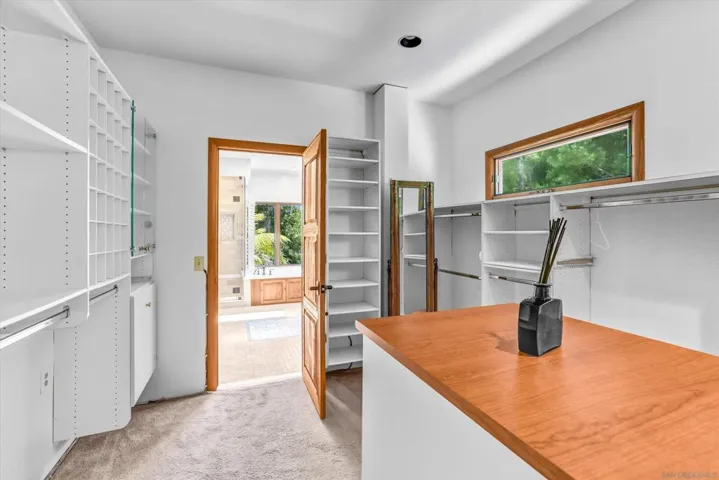 16722 Via Lago Azul, Rancho Santa Fe, California 92067