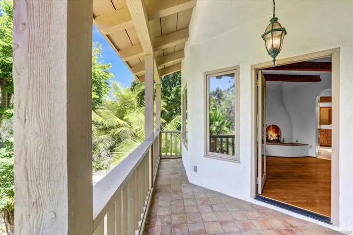 16722 Via Lago Azul, Rancho Santa Fe, California 92067