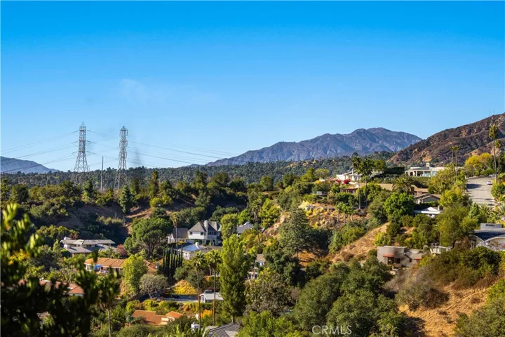 1701 Country Lane, Pasadena, California 91107