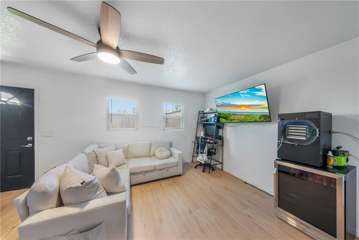 914 W Cambridge Avenue, Fresno, California 93705