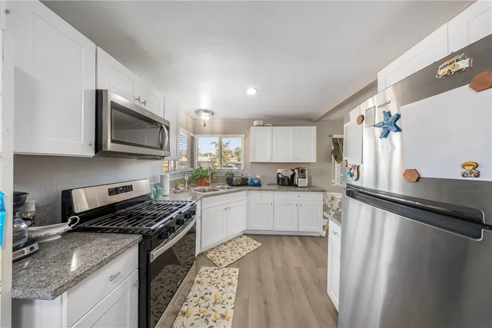 914 W Cambridge Avenue, Fresno, California 93705