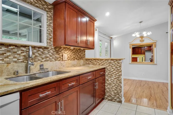 20510 Hamlin St, Winnetka, California 91306