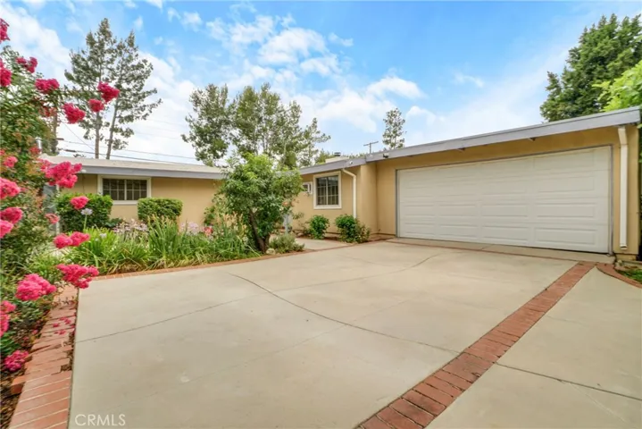 20510 Hamlin St, Winnetka, California 91306
