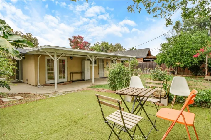 20510 Hamlin St, Winnetka, California 91306