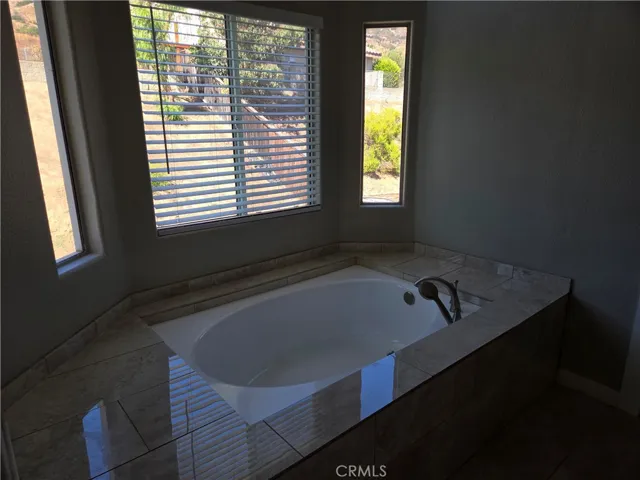 15721 Lake Ridge Road, Lake Elsinore, California 92530
