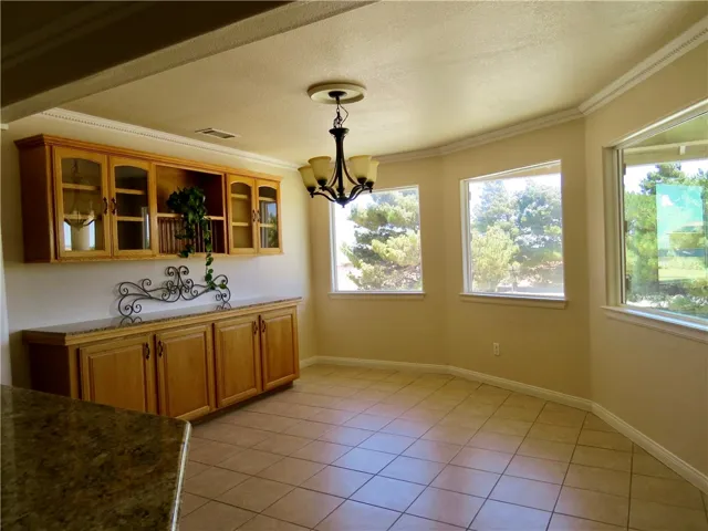 7445 El Manor, Hesperia, California 92344