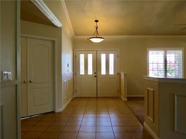 7445 El Manor, Hesperia, California 92344