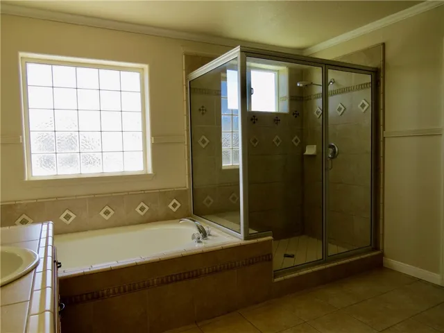 7445 El Manor, Hesperia, California 92344