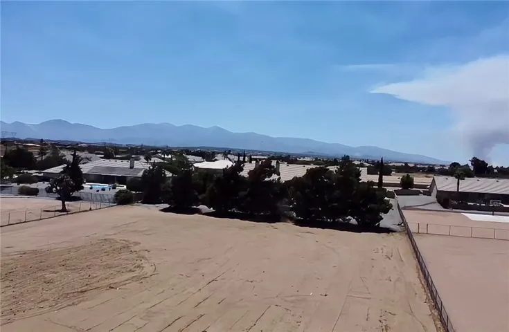 7445 El Manor, Hesperia, California 92344