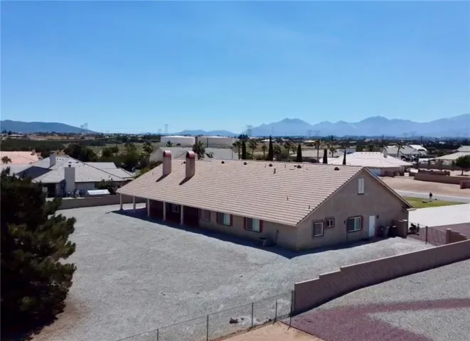 7445 El Manor, Hesperia, California 92344