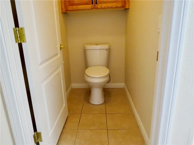 7445 El Manor, Hesperia, California 92344