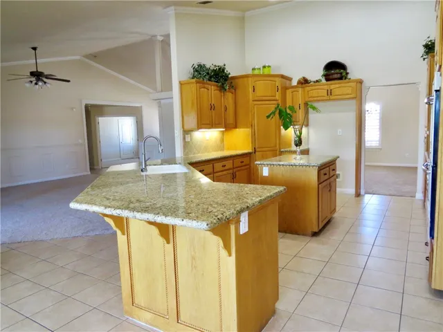 7445 El Manor, Hesperia, California 92344