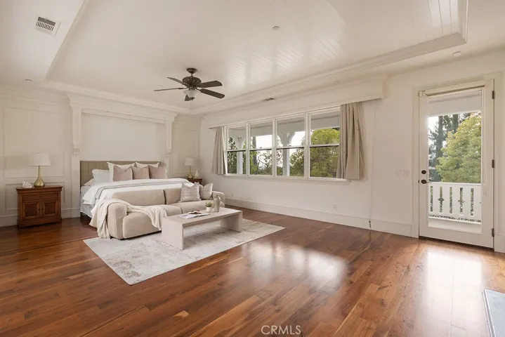Master bedroom, has balcony