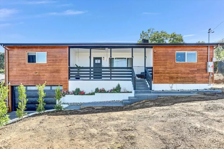 9861 Bon Vue Drive, El Cajon, California 92021