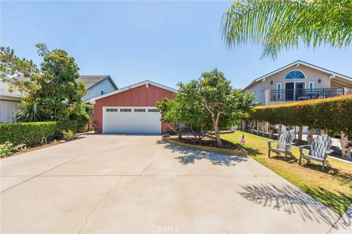 5534 Apia, Cypress, California 90630