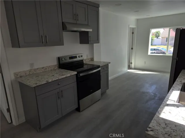 15721 Lake Ridge Road B, Lake Elsinore, California 92530