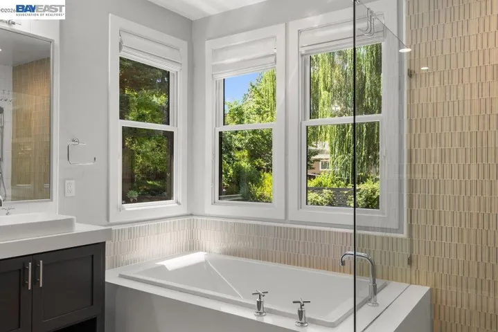 271 Livorna Heights Road, Alamo, California 94507