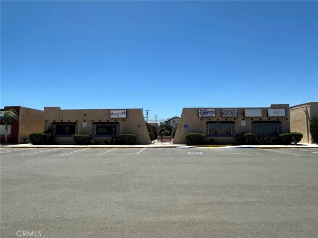 12064 Jacaranda Avenue A&b, Hesperia, California 92345