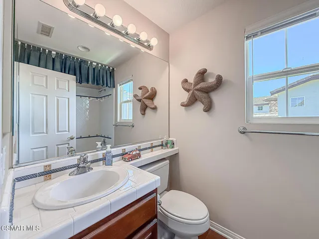 hBedroom2 Ensuite5
