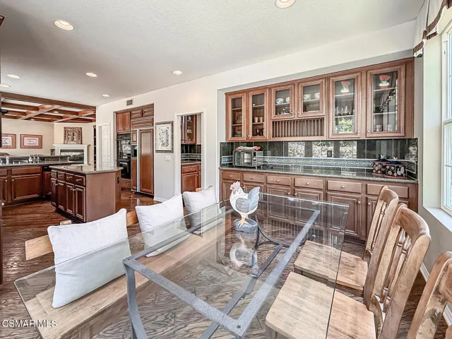 cFamily and Kitchen11