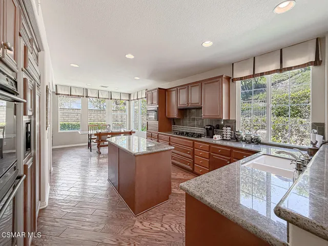cFamily and Kitchen5