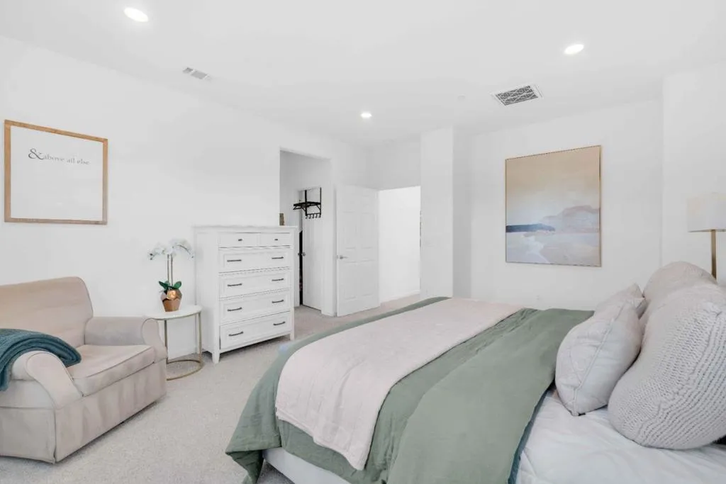 Primary Bedroom Suite with Walk-in Closet