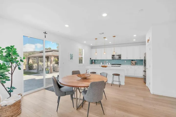7040 Vintner Court, Gilroy, California 95020