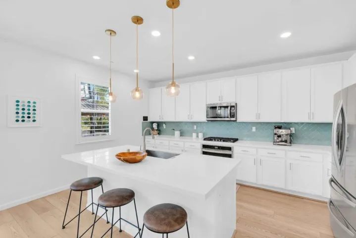 7040 Vintner Court, Gilroy, California 95020