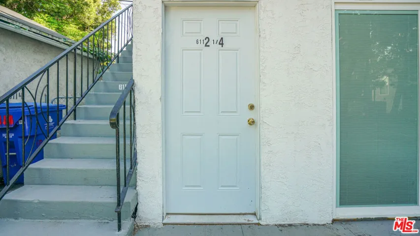 6112 Saturn Street, Los Angeles, California 90035