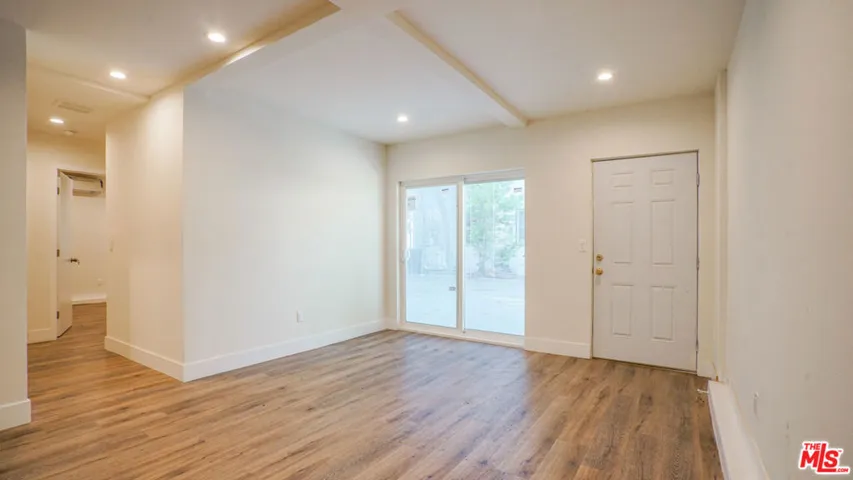 6112 Saturn Street, Los Angeles, California 90035