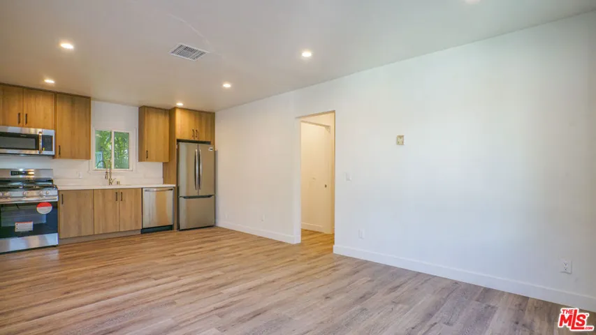 6112 Saturn Street, Los Angeles, California 90035