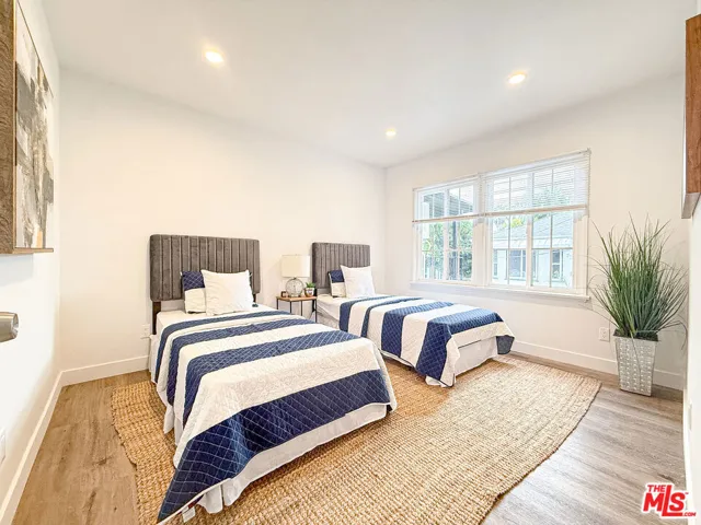6112 Saturn Street, Los Angeles, California 90035