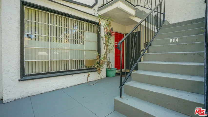 6112 Saturn Street, Los Angeles, California 90035
