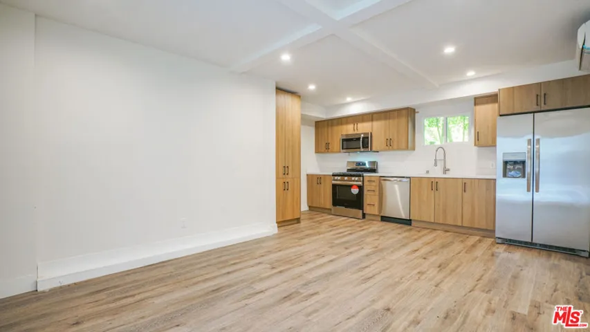 6112 Saturn Street, Los Angeles, California 90035