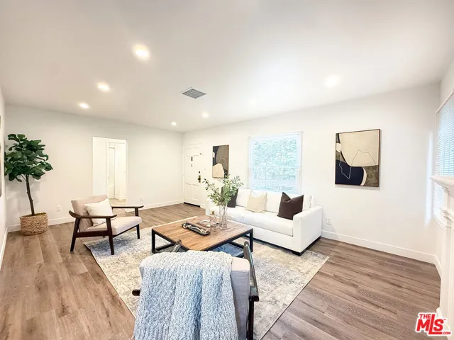 6112 Saturn Street, Los Angeles, California 90035